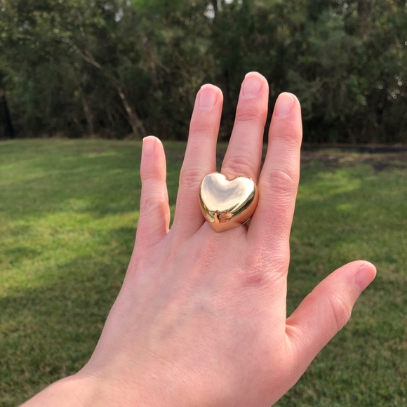 Gold Tone Heart Ring NWT One Size Fits All - Picture 2 of 2